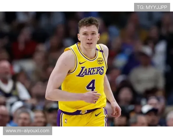 里夫斯爆发场均28.4分,成湖人第二得分点 里夫斯爆发场均28.4分,成湖人第二得分点